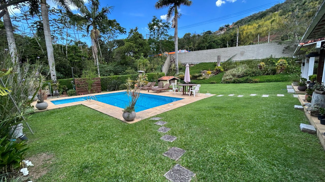Casa  fora de condomínio em Albuquerque- Teresópolis - RJ R$1.290.000,00