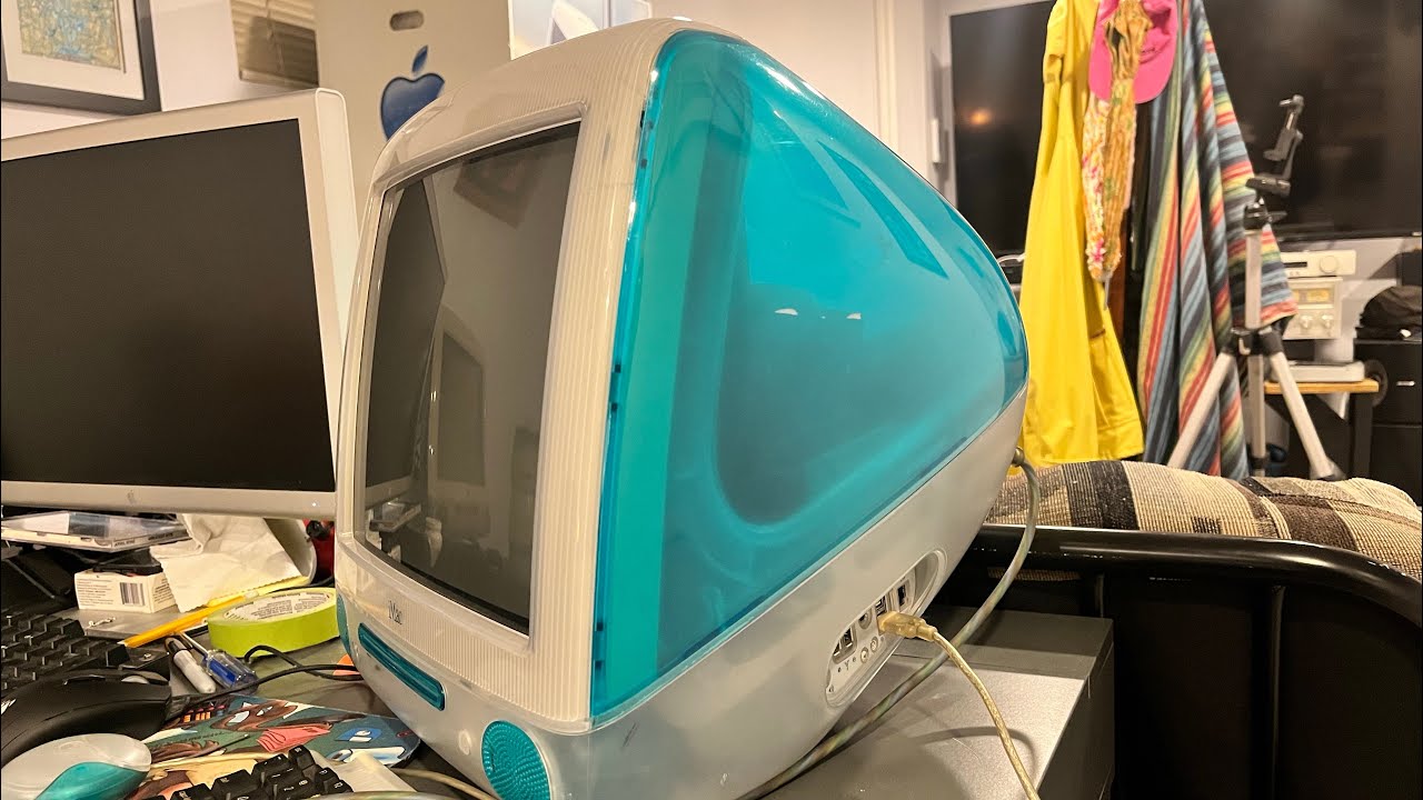 700Mhz iMac G3 Blueberry