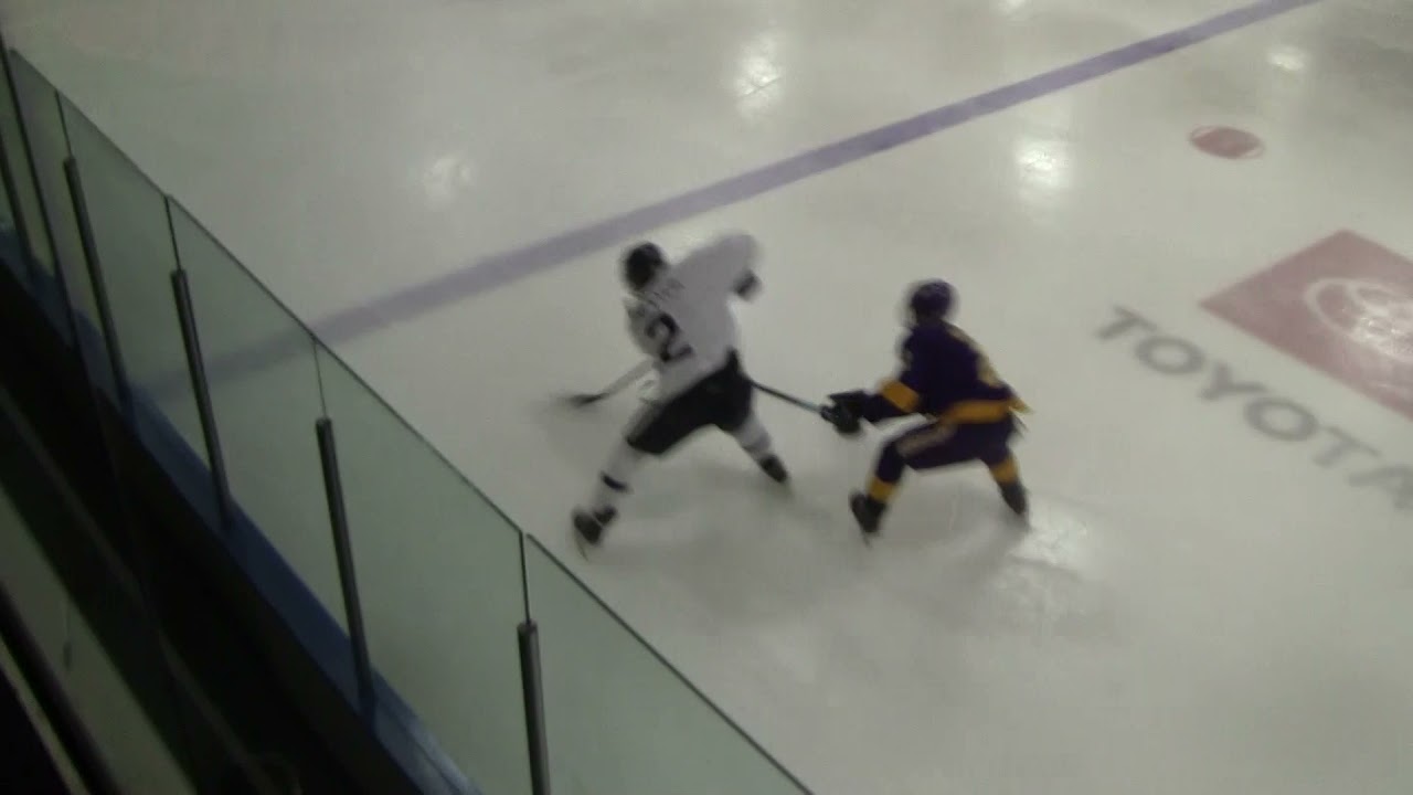 20211205 v KHS Ice Dogs p3