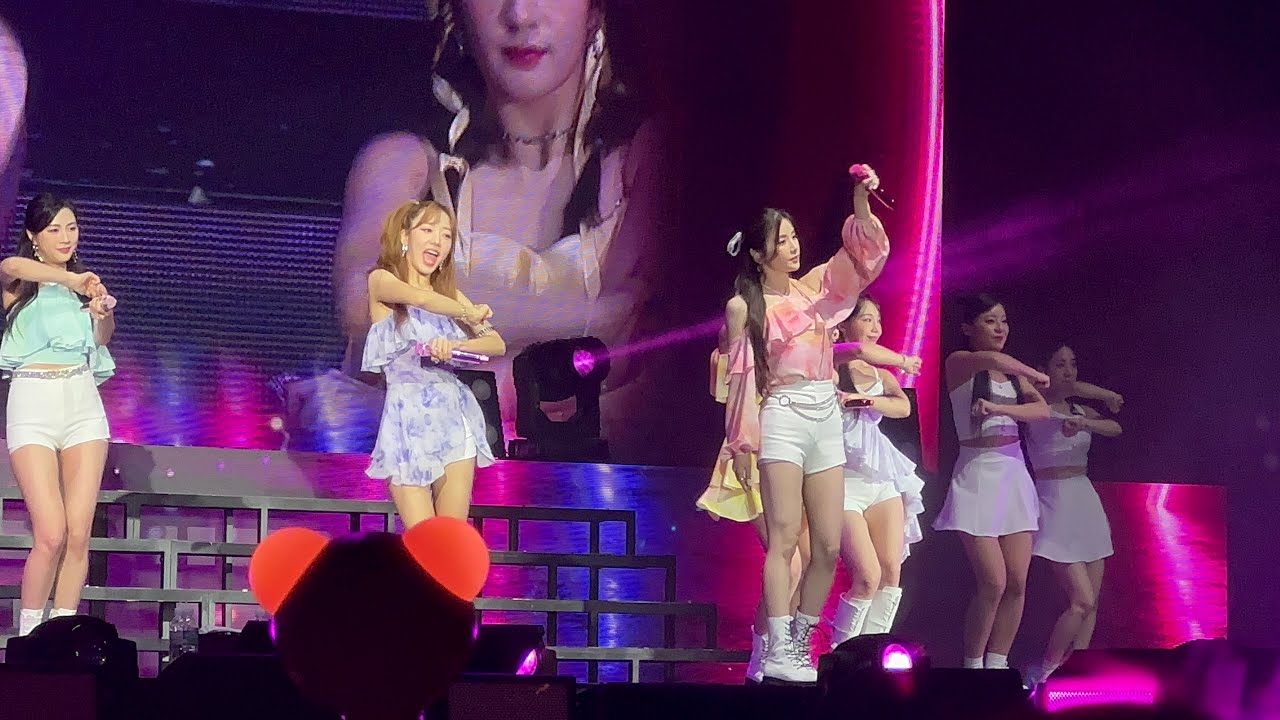 20230326 LUV - Apink FANCONCERT in Hong Kong [Pink drive] @officialapink