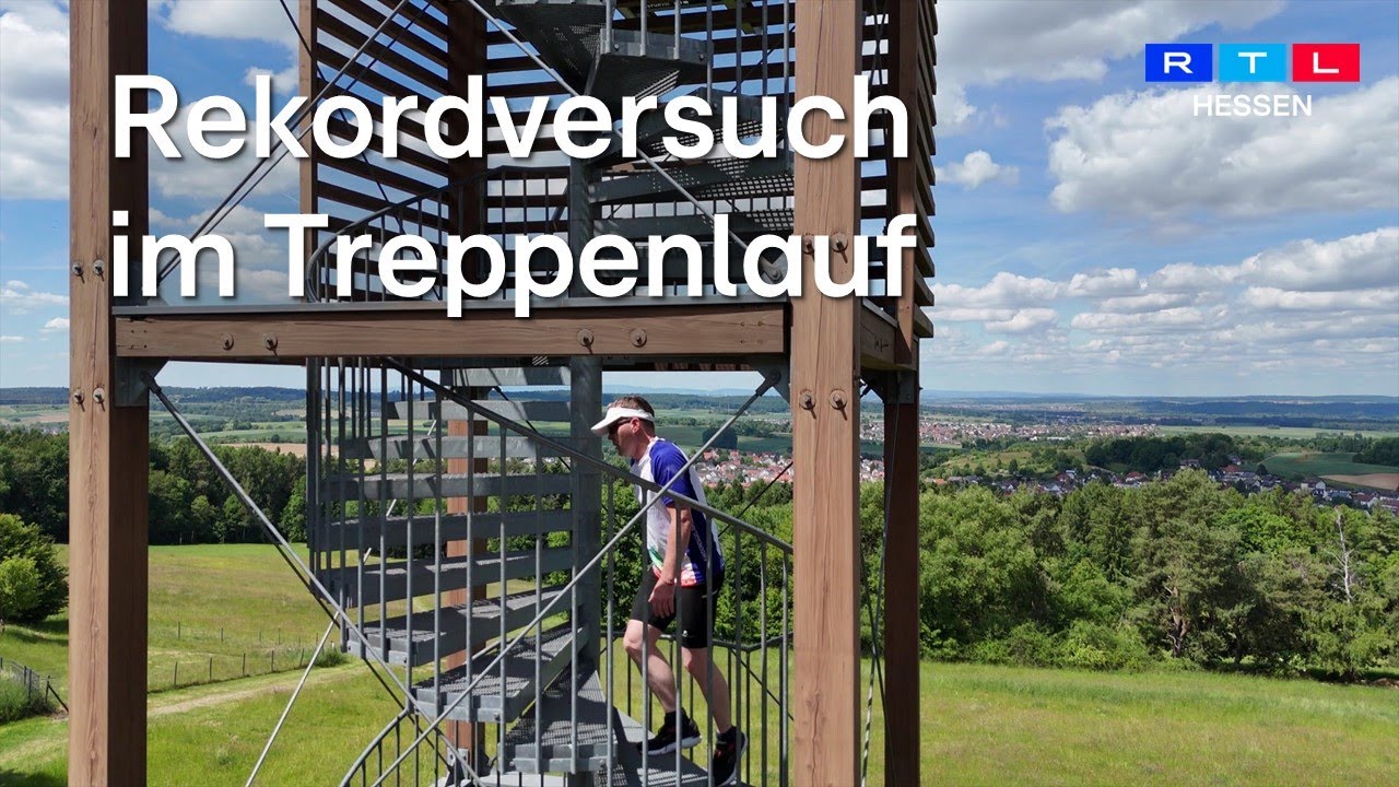 Dirk Leonhardt aus Bruchköbel läuft auf dem Rodfeldturm in Freigericht 12 Stunden Treppe