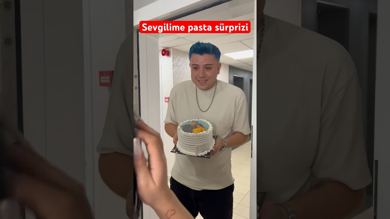 Semih Varol | Sevgilime pasta s&uuml;rprizi 🎂😂 | #semihvarol #shorts