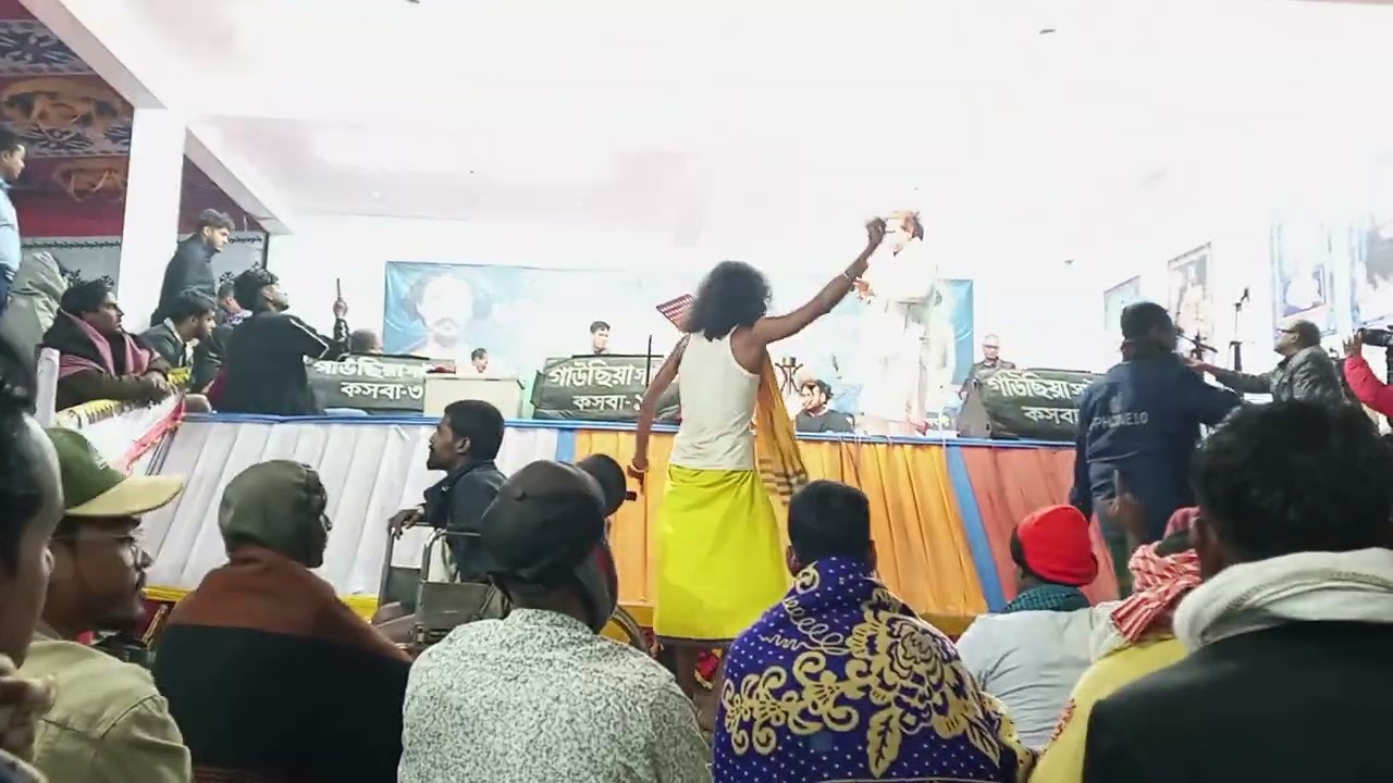 সাতমোড়া দয়াময় আশ্রমে গুরু মনমোহন দত্ত উনার অনুষ্ঠানের গান