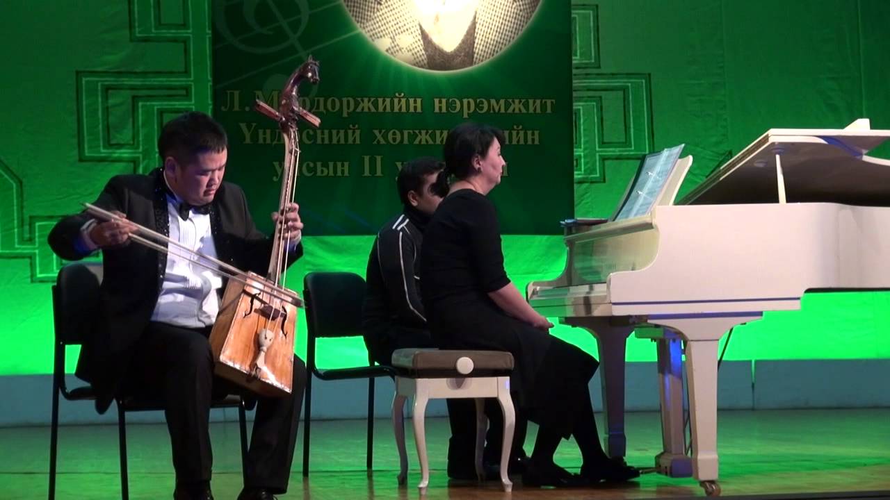 Шинэ - Цог Цэвцгэр хурдан шарга уртын дуу D. Shinetsog 