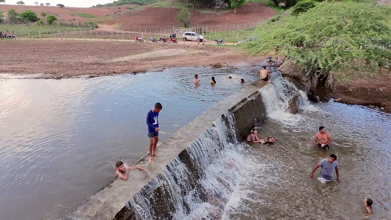 Drone neo filmando o rio calabouço em Araruna pb