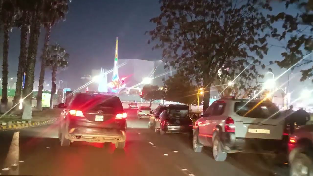  جولة مسائية من شارع ثورة الى جندي المجهول مرورا بجسر الحرية وساحة الامويين بشوارع مضيئة
