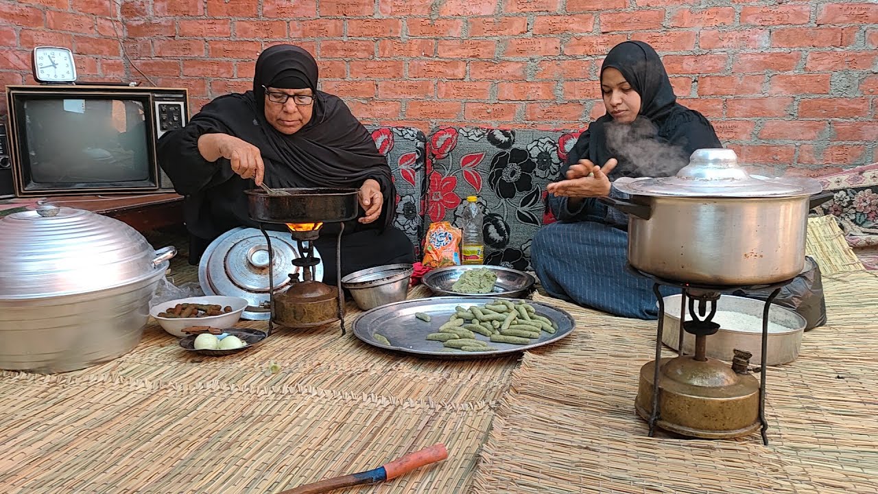 كفته ولحمه على بابور الجاز من ايد الحاجه العيشه البسيطه والناس الحلوة بتوع زمان