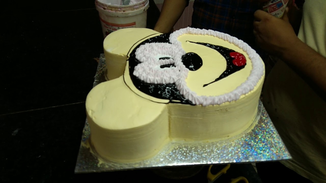 mickey mouse cake | most satisfying Mickey mouse birthday cake in butterscotch cream.