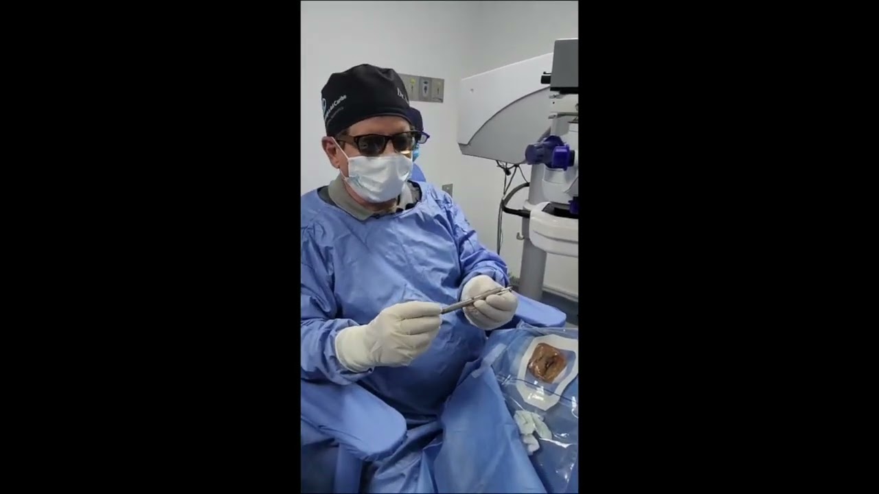 Nuevo inyector   de Lentes Intraoculares  de ALcon .