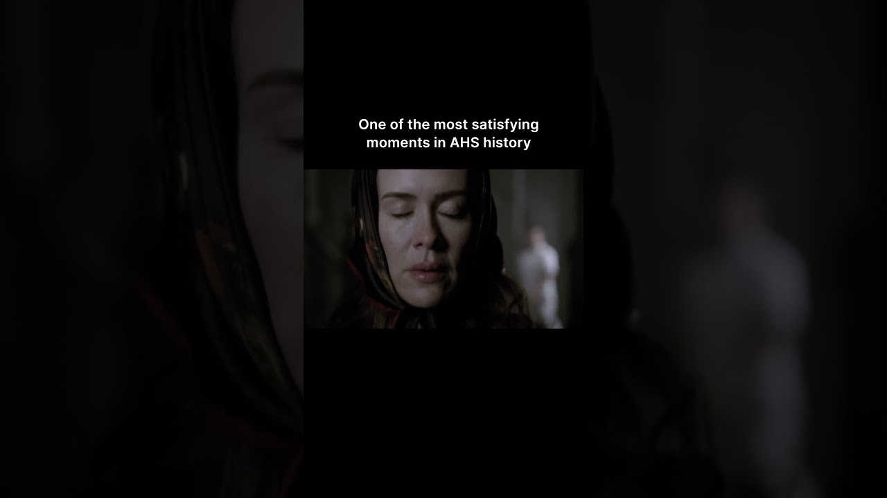 The middle finger was a paid actor #AHS #SarahPaulson #ZacharyQuinto