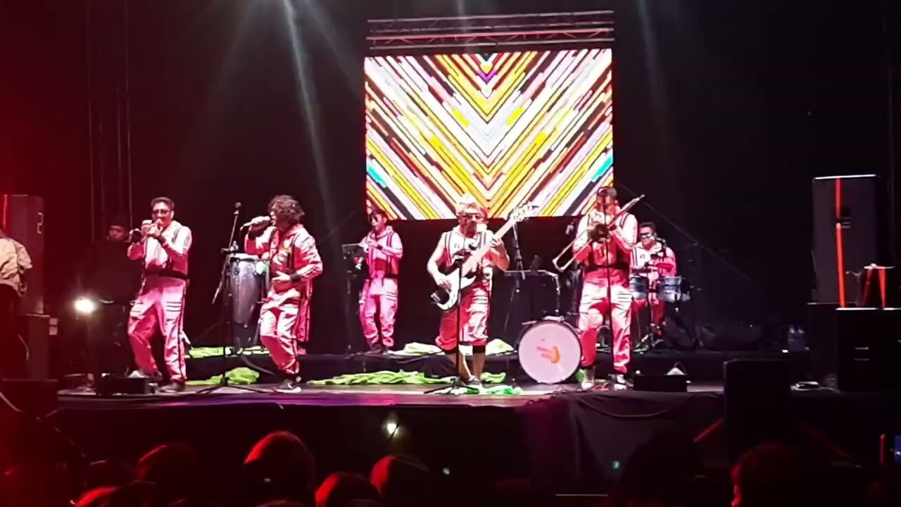 PAPAYA DADA EN UyUMBICHO.... 29 de julio 2023