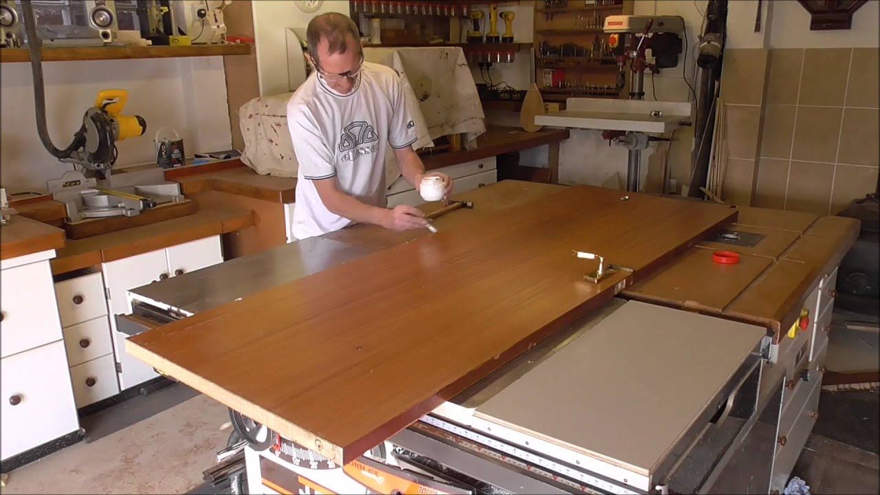 Reducing a hollow flush door