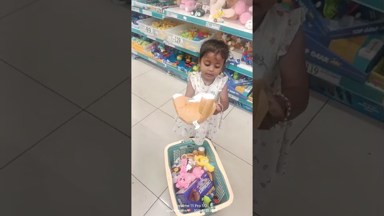 🎉♥️♥️हमारी प्यारी भतीजी ,डि मार्ट की स्पिग ♥️♥️🎁