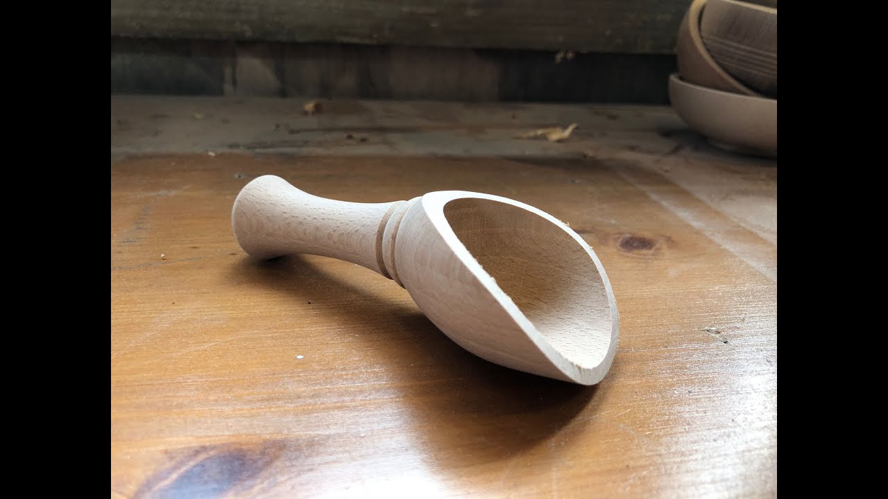 Woodturning - Turning a Beech Scoop