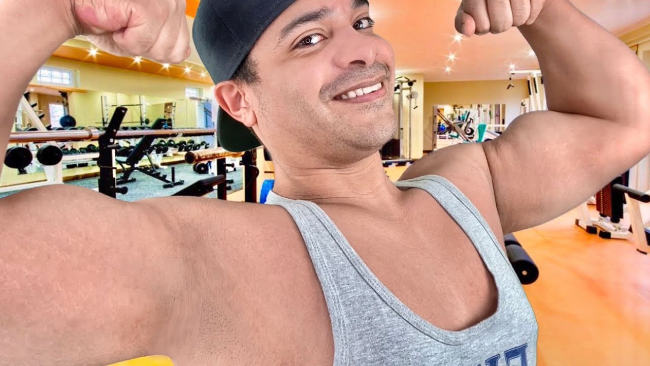 ASMR Español Entrenador Personal Te Presenta Gimnasio Roleplay (Midiendote Para Dormir)