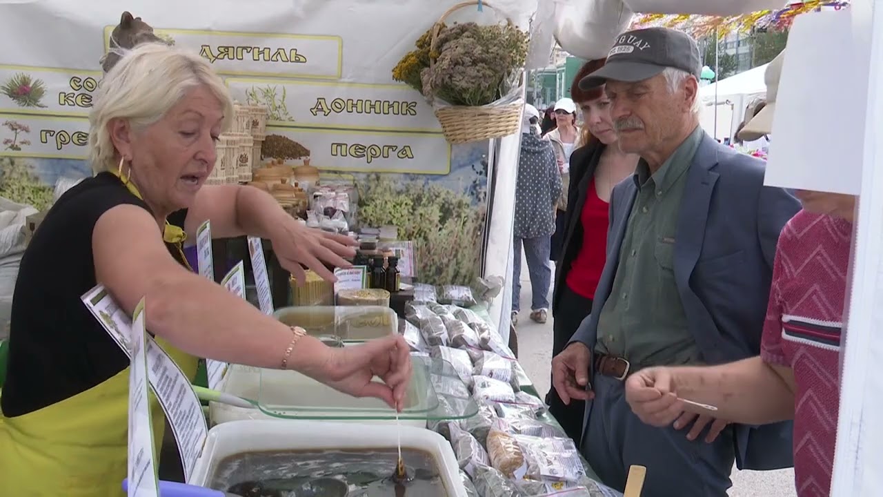 Пасечник из Алтайского края: «Настоящий мёд не запыхтит»