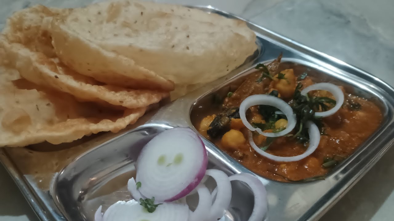 मसालेदार छोले आणि ओवायुक्त भटुरे(पाचण्यास हलके)#easyrecipe #tastyfood #northindianfood#zatpatrecipe 