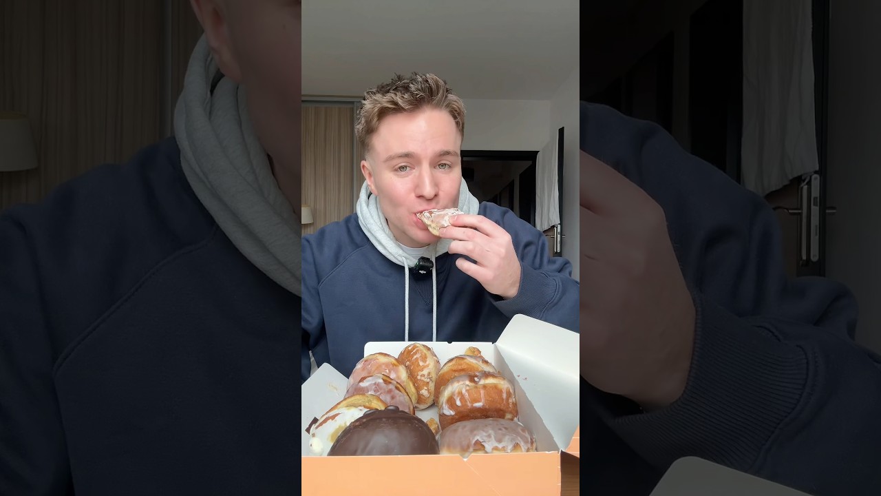 Tłusty czwartek to m&oacute;j ulubiony dzień 🍩😂 A Wy ile dzisiaj zjedliście? #shorts