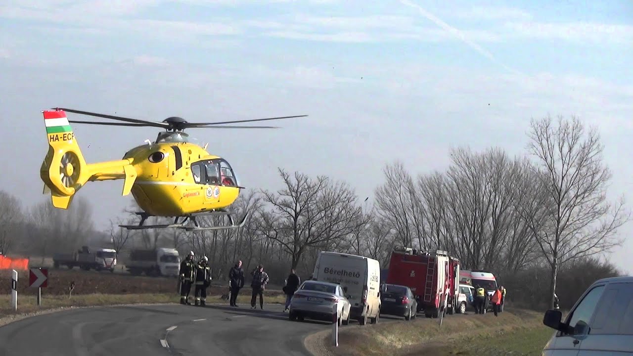 Meghalt az Audi utasa, helikopter szállította el a sofőrt Tokorcs melletti frontális balesetben