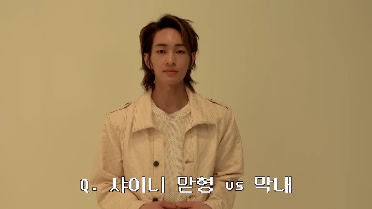 Q&A 자컨 속 온유만 (반가워 진기야)