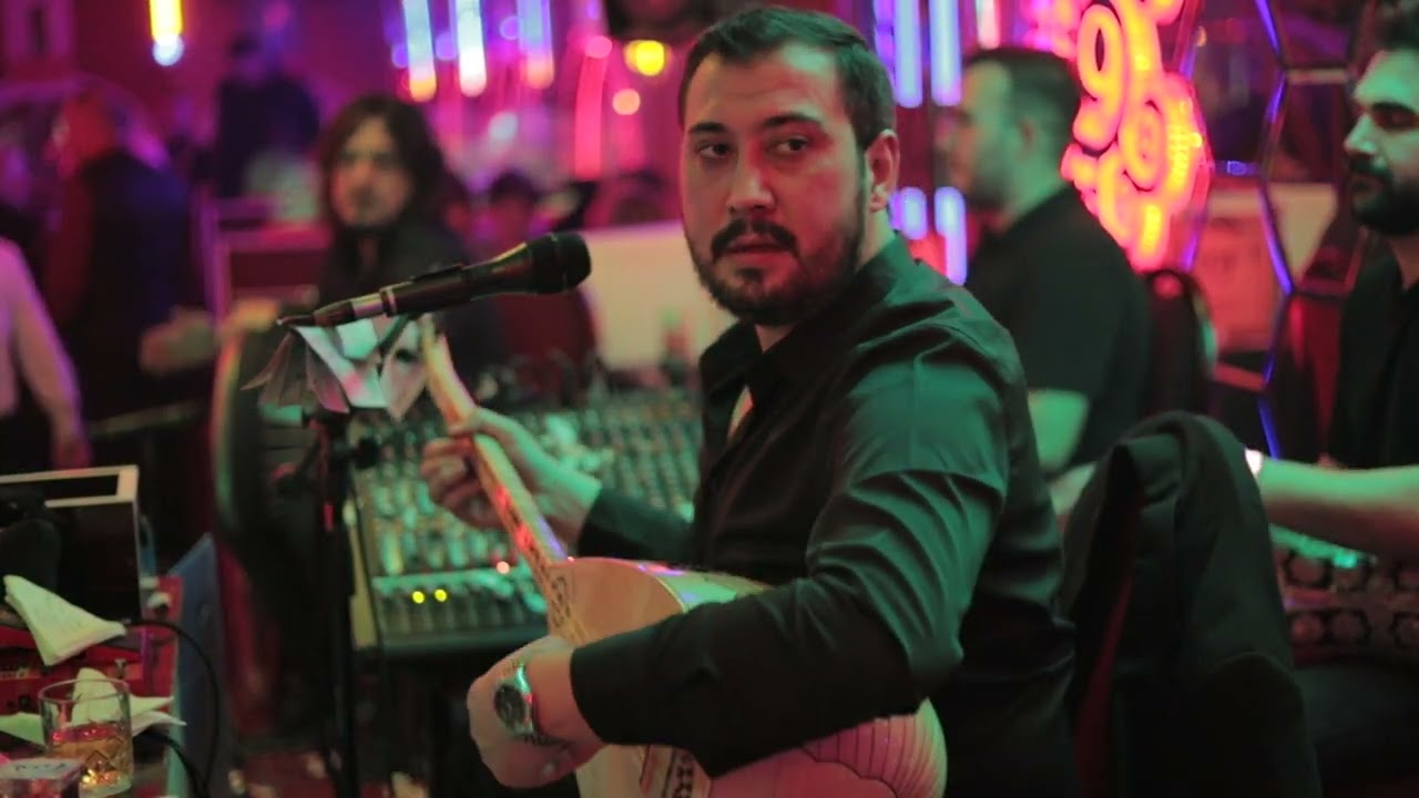 Peçenekli Nazım || Hem Delisin Hem Hanım - Al Elma ( Canlı Performans )