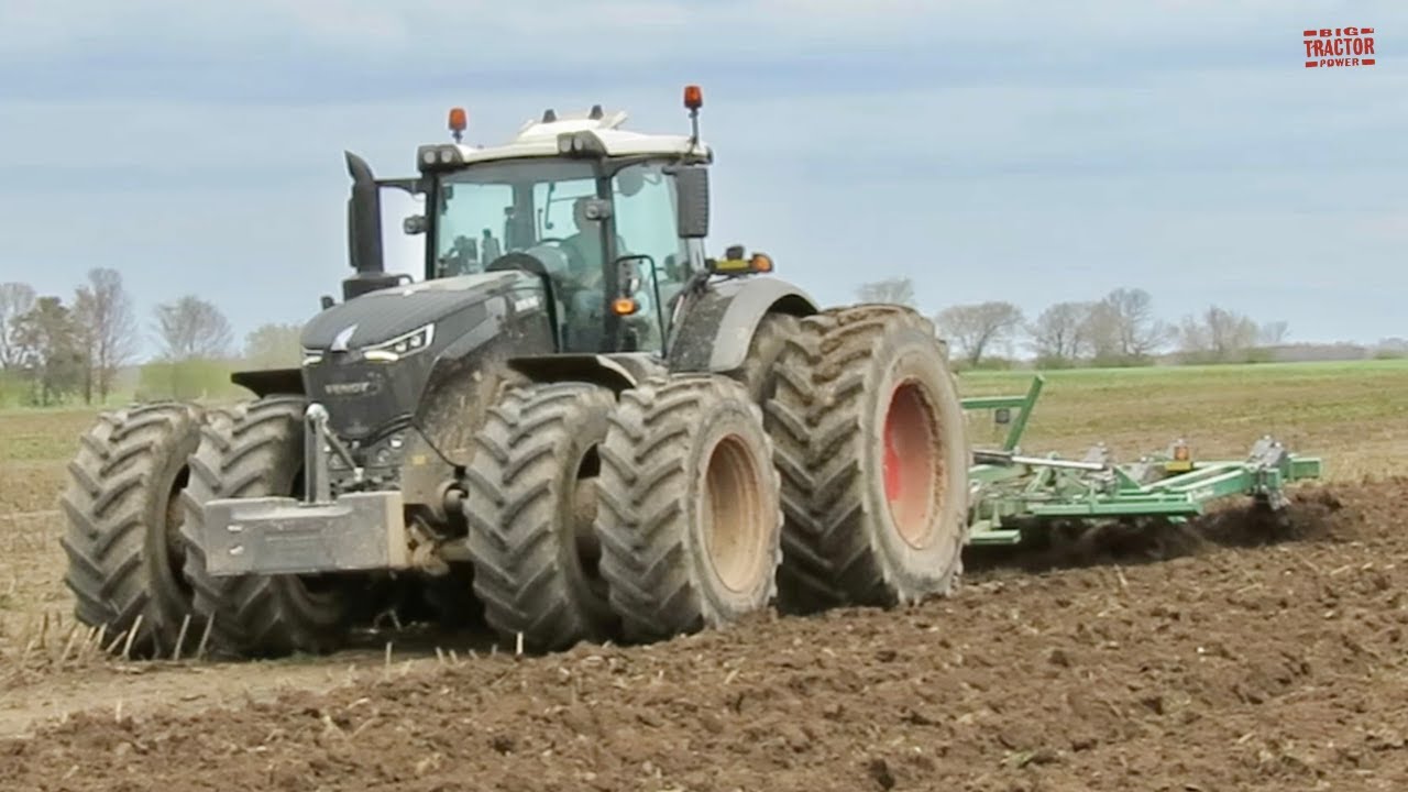 FENDT 1042 Tractor Chisel Plowing