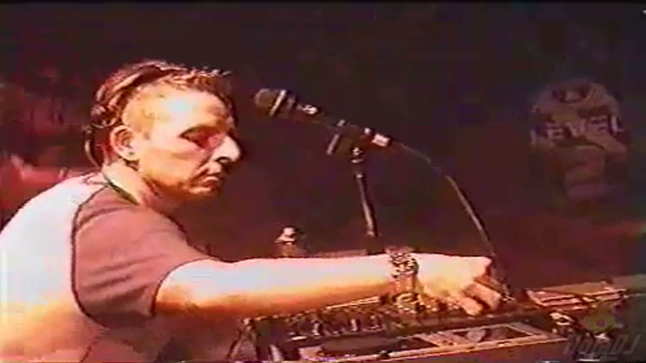 Discoteca KONTROL Mataró DJ Skryker Reportaje resumen año 2003