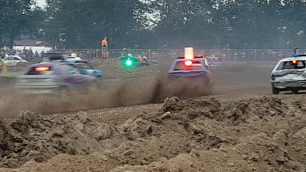 DE START VAN DE NACHTCROSS KESSEL 03-08-2019