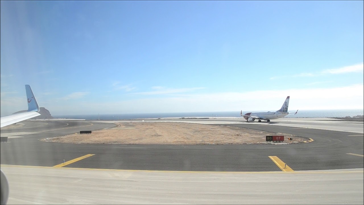 TUI Boeing 767 takeoff from Tenerife South