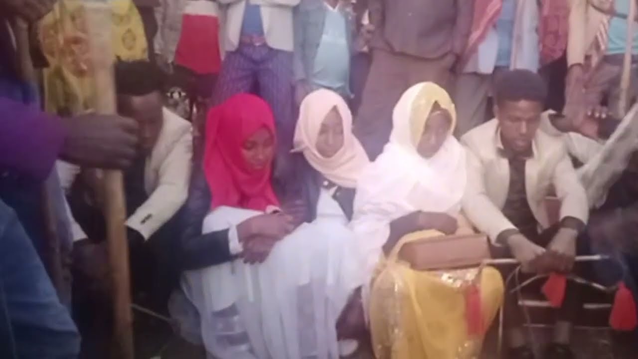ሙሽሮቹን አስቀምጦ ፉከራ ደስ የሚል የወሎ ባህላዊ የሰርግ ስነ-ስርአት (ከላላ)