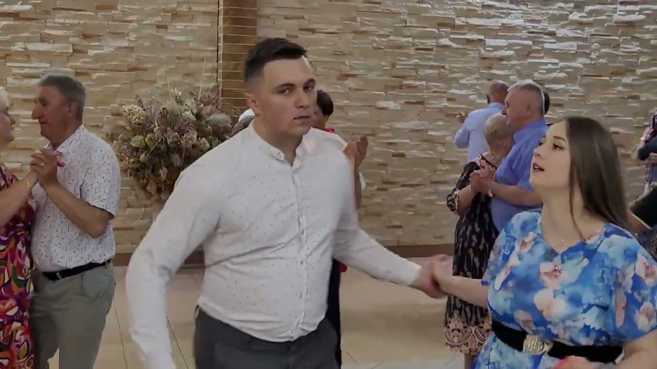Wspaniałe potańcówki w BURSZTYNIE - Kapela Bronka MACHLA