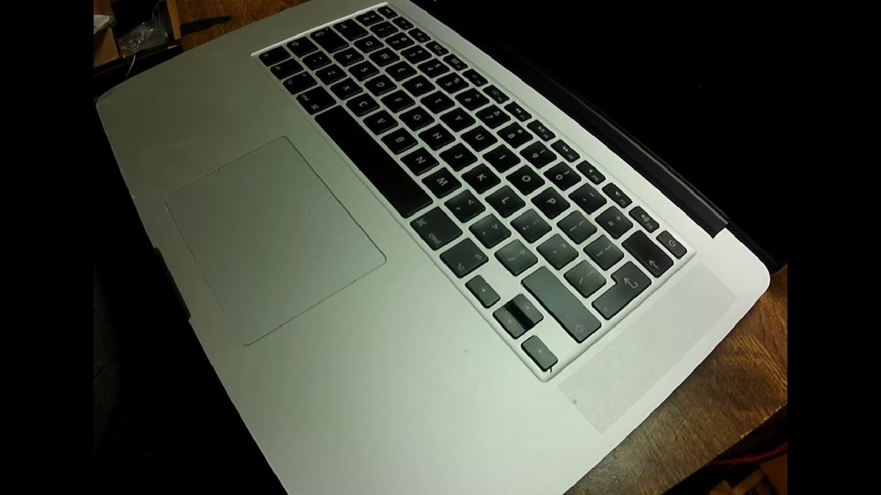 MacBook Pro A1398 Mid 2015 Backlight Repair. Connector replace.