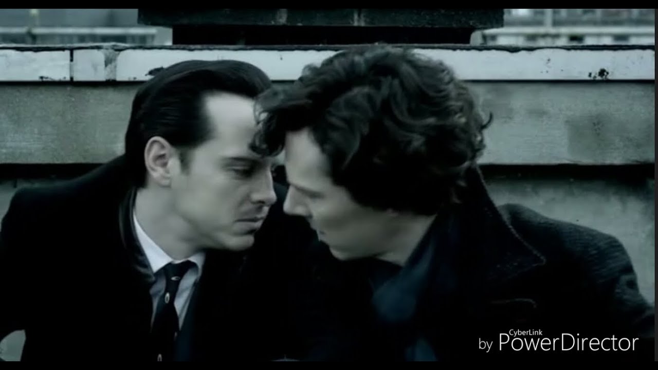 Sherlock & Moriarty Kiss | Sherlock Series 3 Episode 1