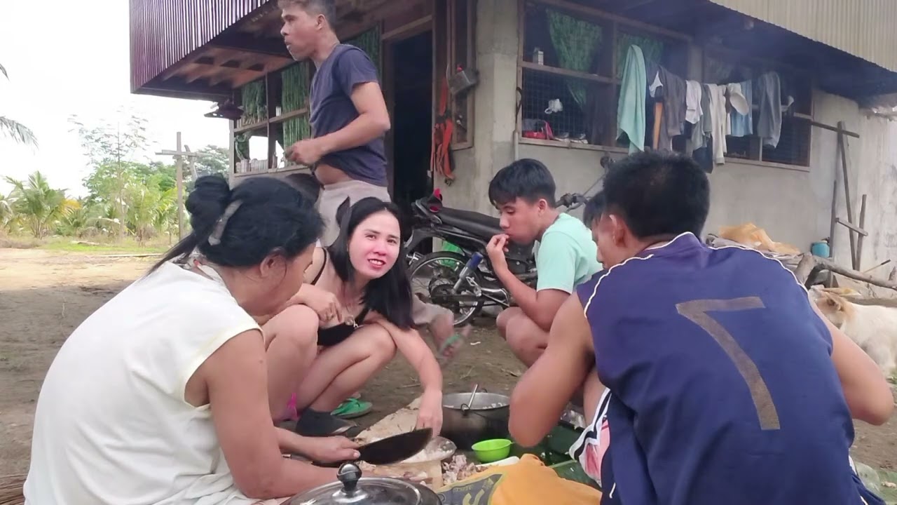 Kain Tayo habang nag kwentuhan♥️