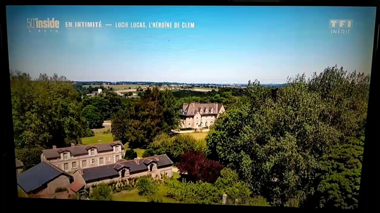 Une ruche horizontale chez Lucie Lucas, actrice interprète de la série 