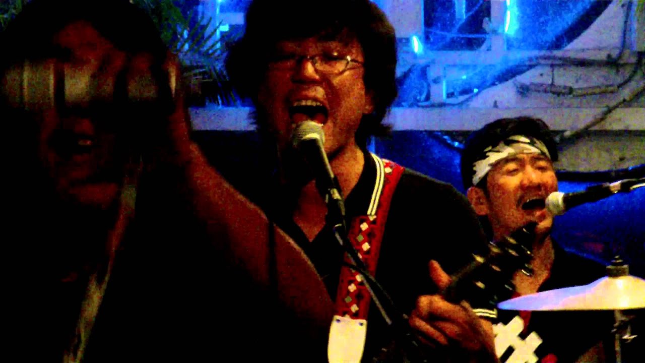 tuisuta-zu in Blue Moon Cafe