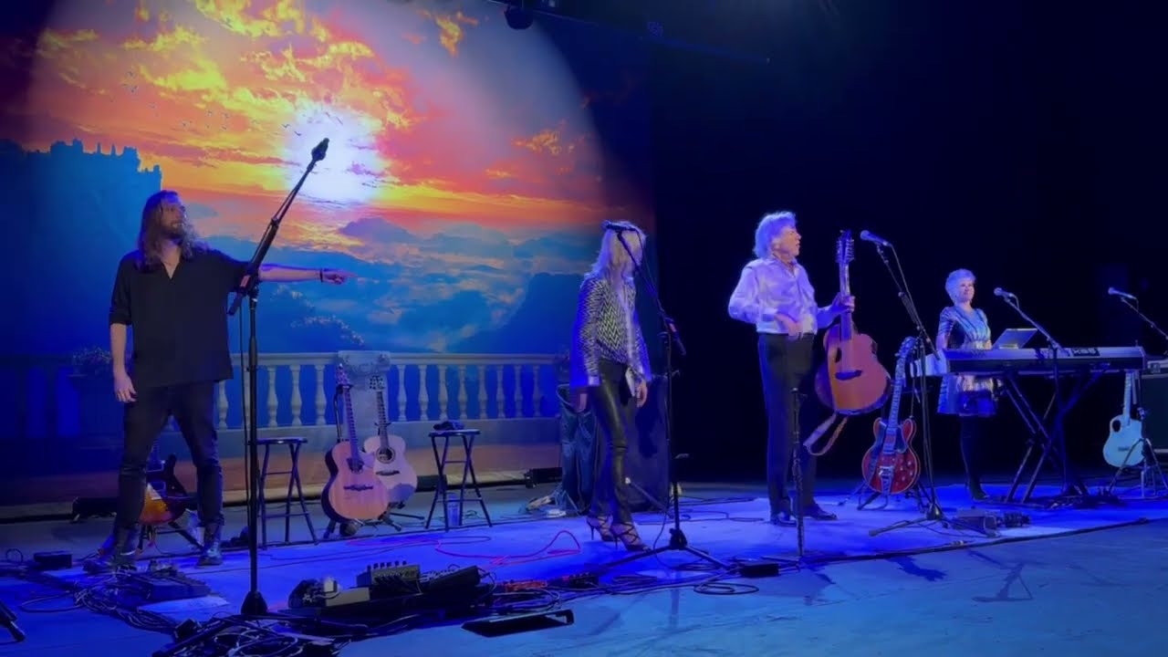JUSTIN HAYWARD - NIGHTS IN WHITE SATIN Beautifully Performed Ends Set at Plaza Live Orlando 4/19/25