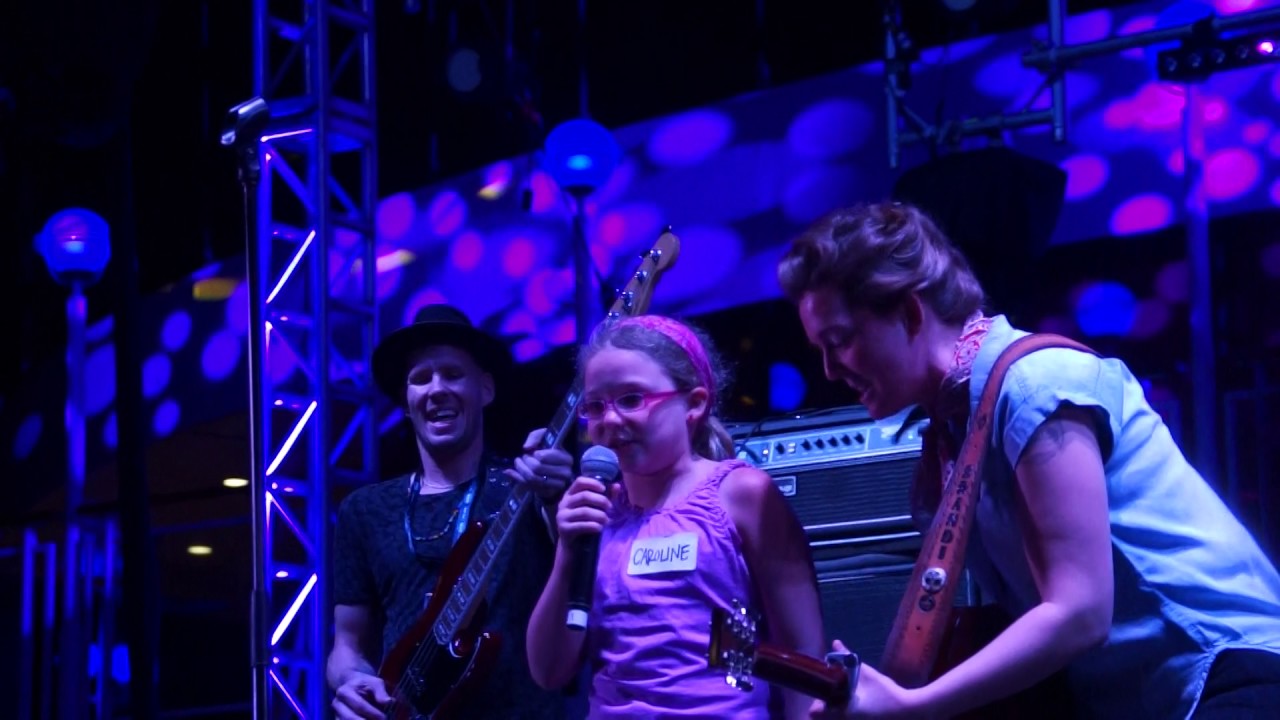 Brandi Carlile with Caroline at Brandioke Cayamo 2017