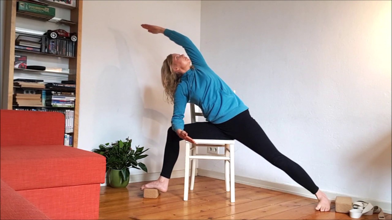 Yoga auf dem Stuhl: Schulter- und HüftFLOW