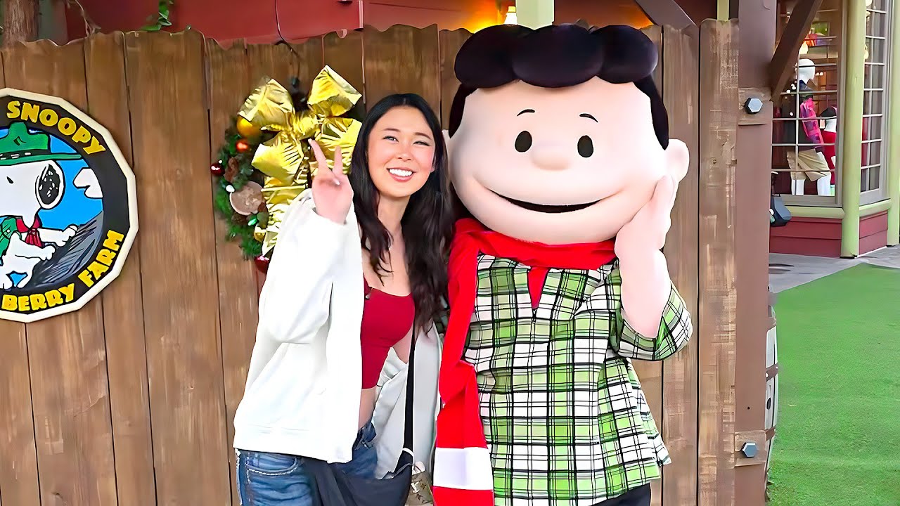 Extra Emily Goes to Knott's Berry Farm!