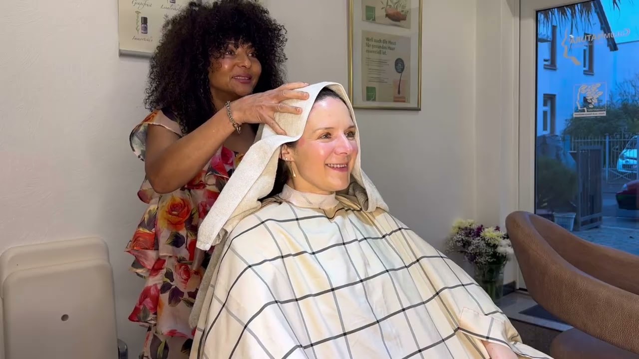 Messerschnitt und natürliche Farbung mit Locken 🌿💇🏻‍♀️ -extended Version #Naturfriseurjuliana