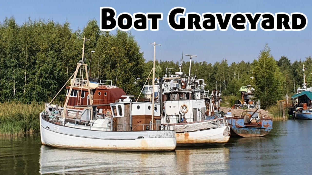 Boat Graveyard - Urban Exploration