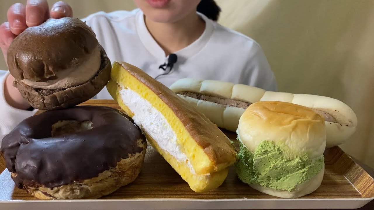 【咀嚼音】たっぷりクリームシフォンサンド、抹茶マリトッツォ、ちぎれるチョコホイップパン、ショコラバウムを食べた/생크림빵/Whipped cream bun【ASMR】【食べるだけ】