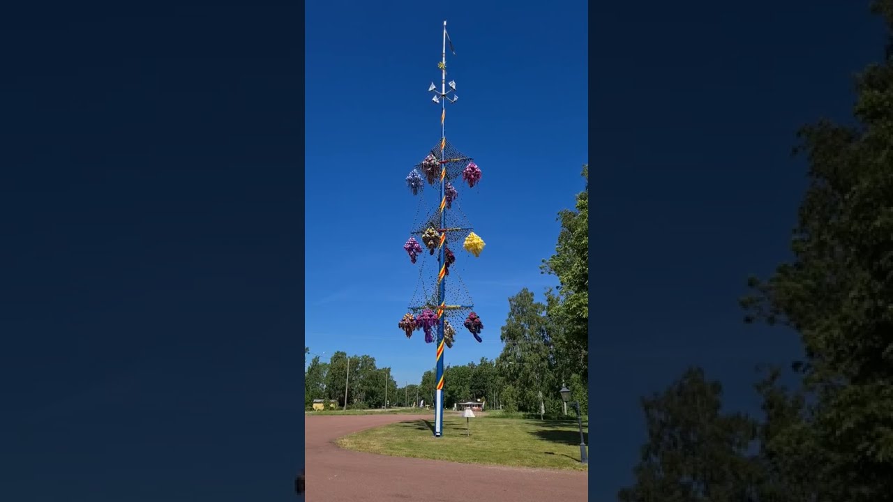 Lovely midsummer pole in Hammarland, &Aring;land Islands | Uppsala-to-&Aring;bo