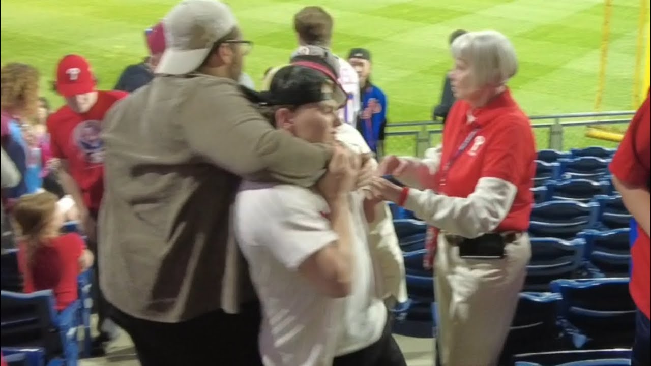 FANS CLASH IN PHILLY- METS VS PHILLIES - PHILLY CAPTAIN VLOG