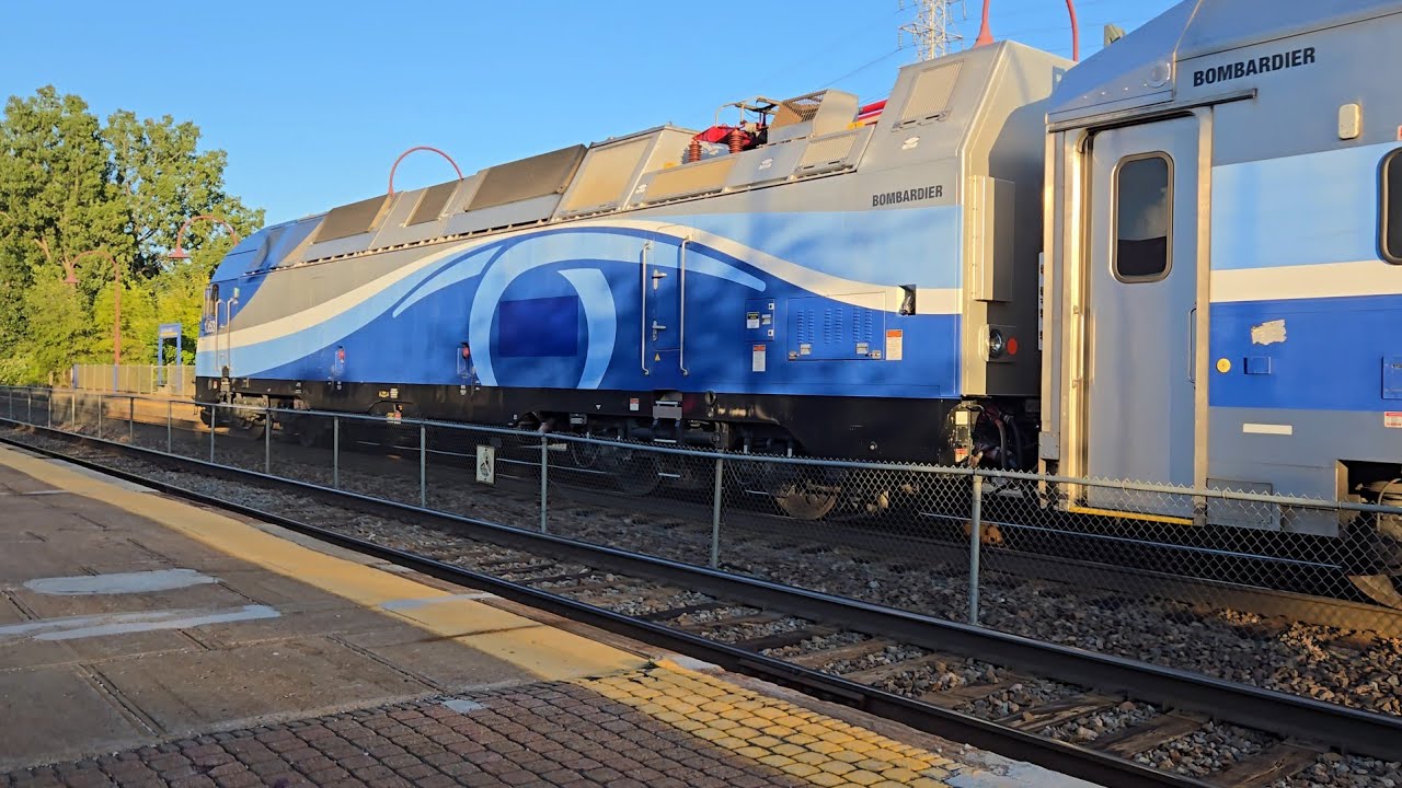 TRAINS EXO ALP45DP and Bombardier Multilevel Coaches Commuter Station Stop at Beaconsfield