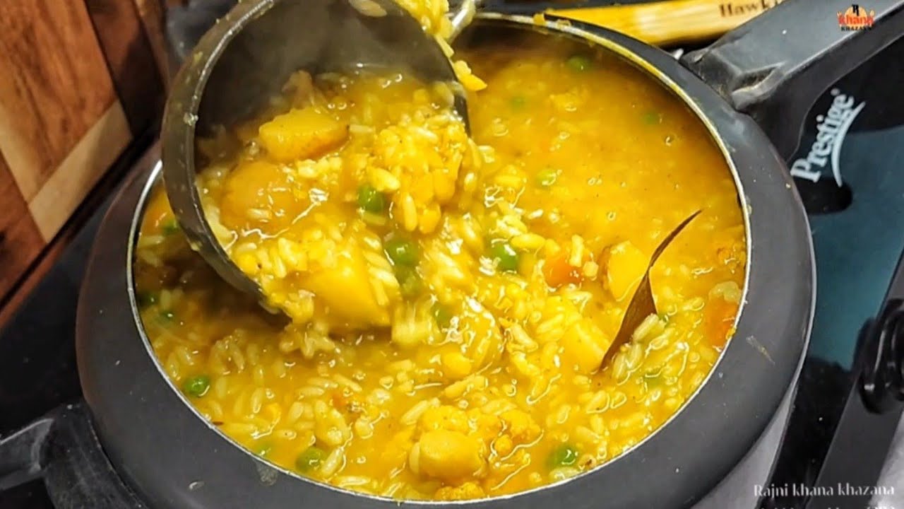 स्पेशल आलू गोभी मटर वाली खिचड़ी 😋ऐसे बनाएंगे तो सारे तरीके भुल जाएंगे | Makarsankranti Spl Khichdi
