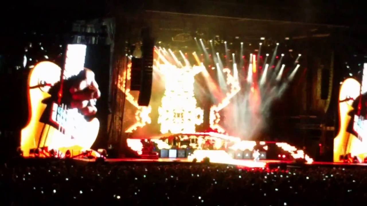Guns N' Roses - Slash Solo/ Sweet Child O' Mine - Nashville 2016