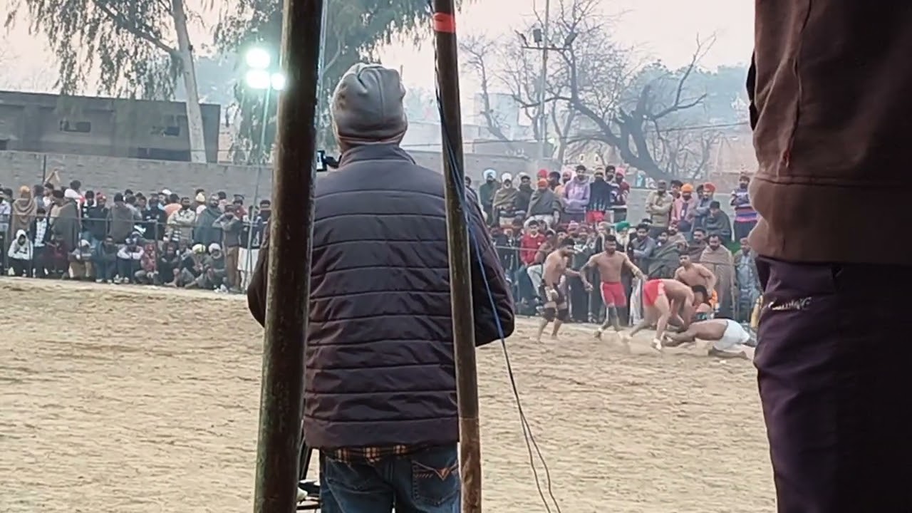 Dekho kabadi Dekho kitne tagdi jab bhi lagate hue 