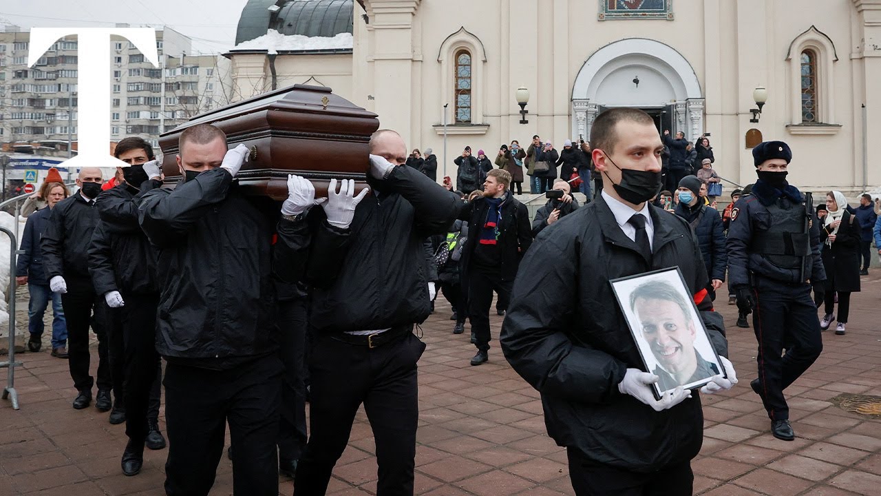 Thousands gather for Alexei Navalny's funeral in Moscow